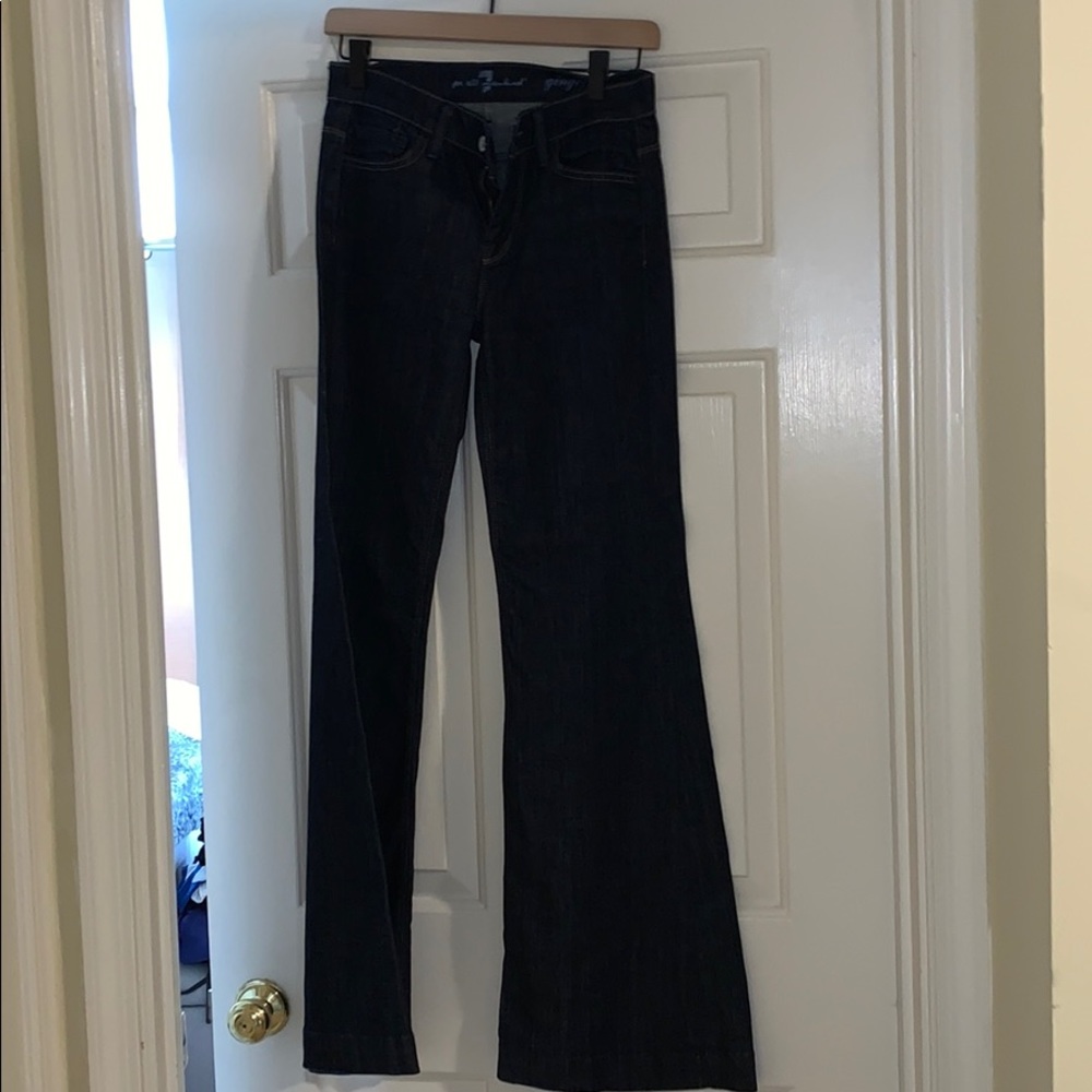 Flare leg jean